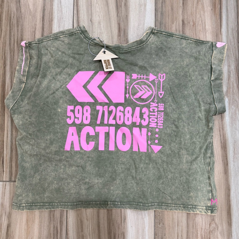 NWT MAP Cropped Tee-> POWER ON A TEE